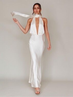 Selfie Leslie Italia Azure Oyster Cream Satin Halterneck Maxi Dress